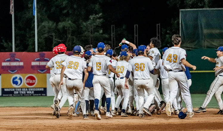Sea Unicorns Outlast Worcester To Sweep Semifinal Series